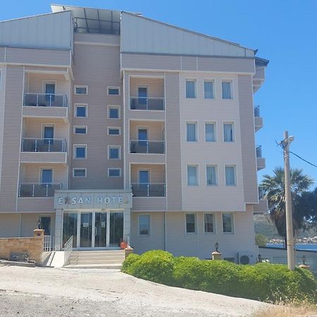 Yenifoca Ersan Hotel Екстериор снимка