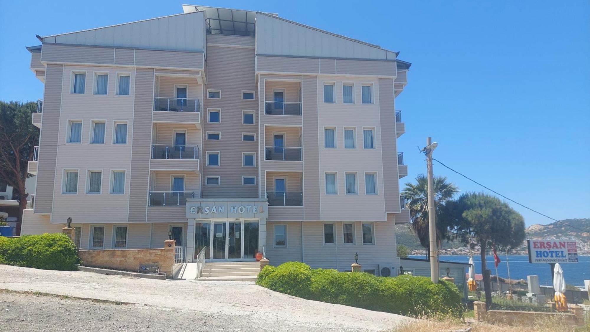Yenifoca Ersan Hotel Екстериор снимка