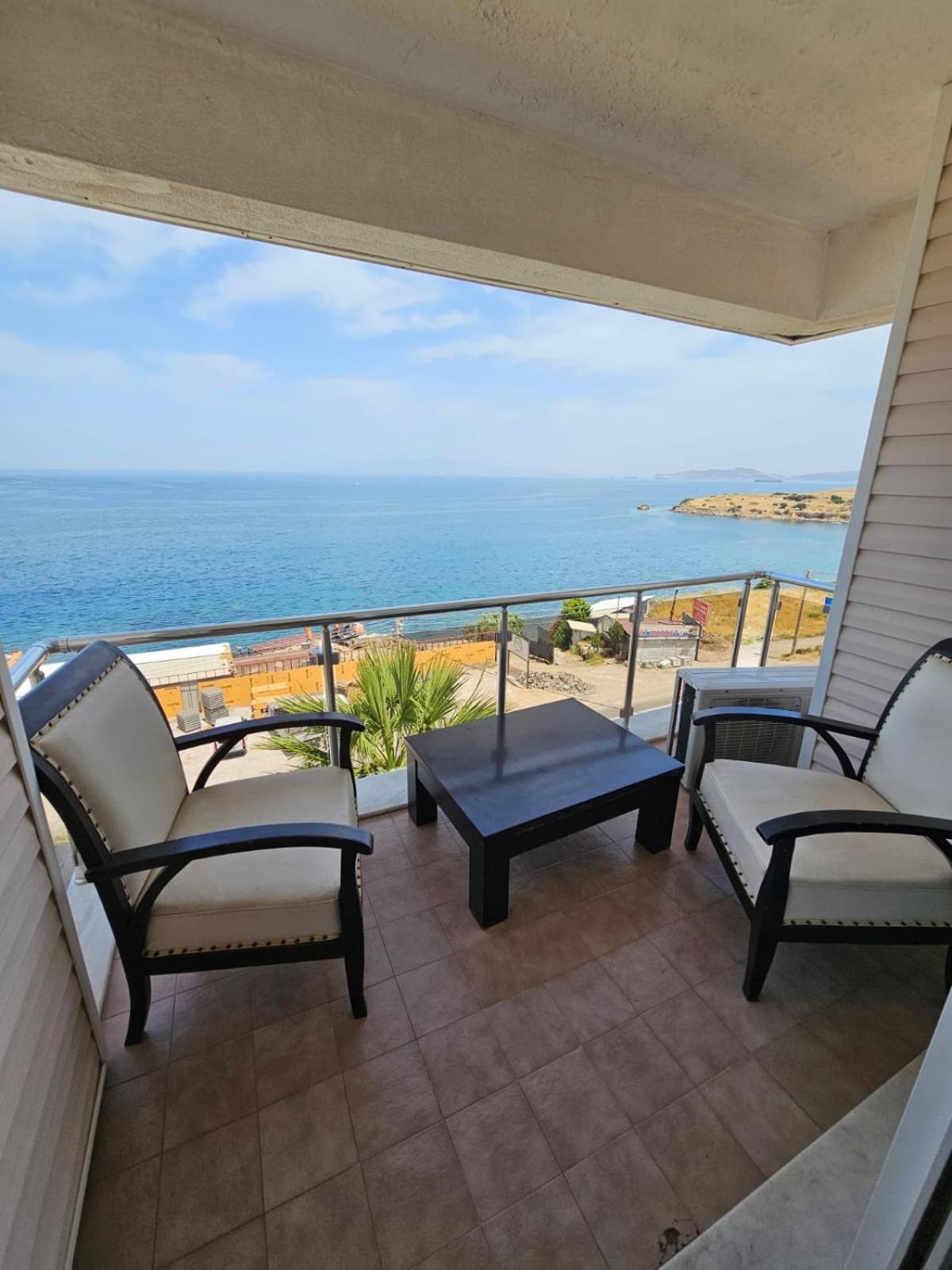 Yenifoca Ersan Hotel Екстериор снимка