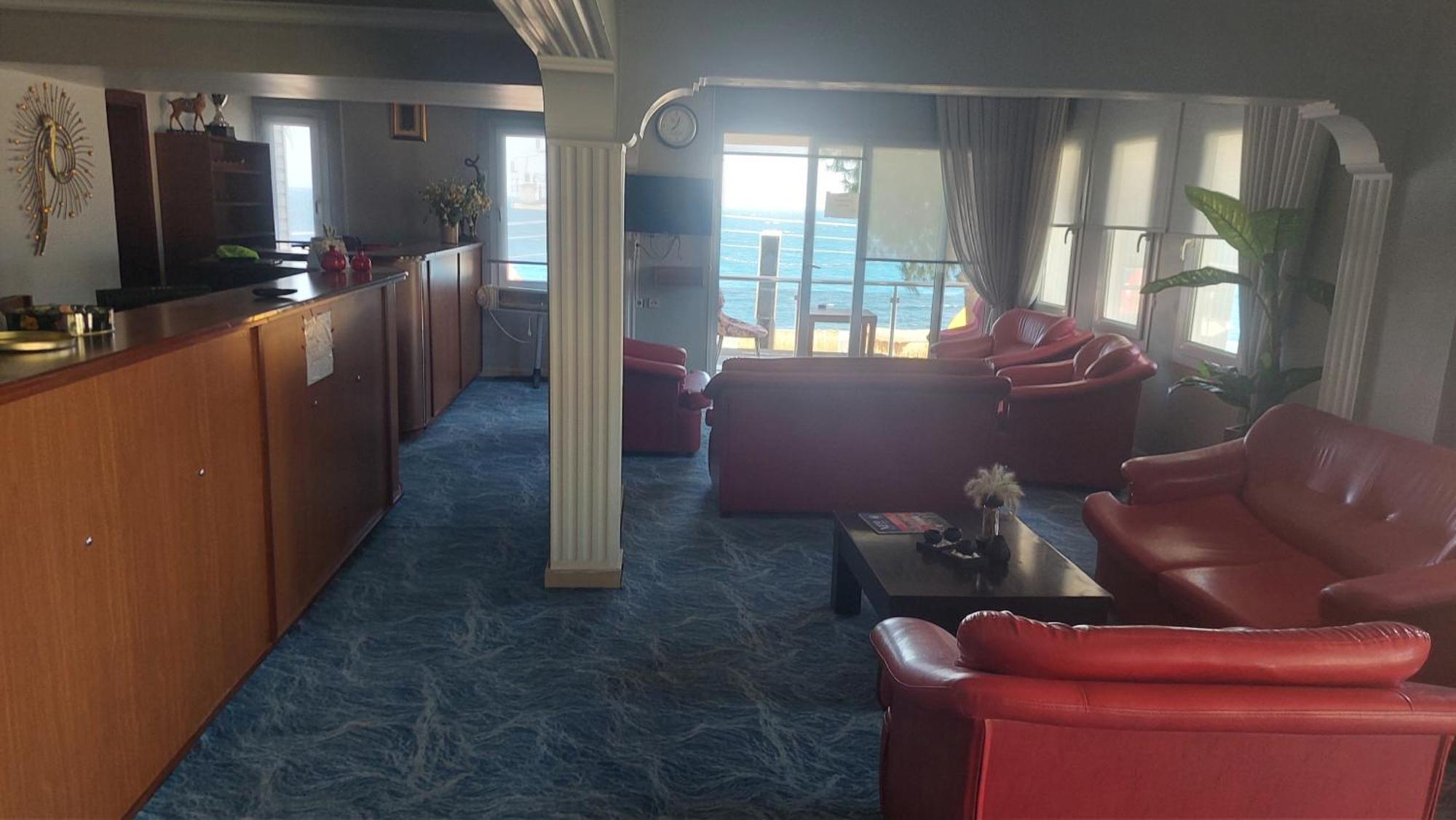 Yenifoca Ersan Hotel Екстериор снимка